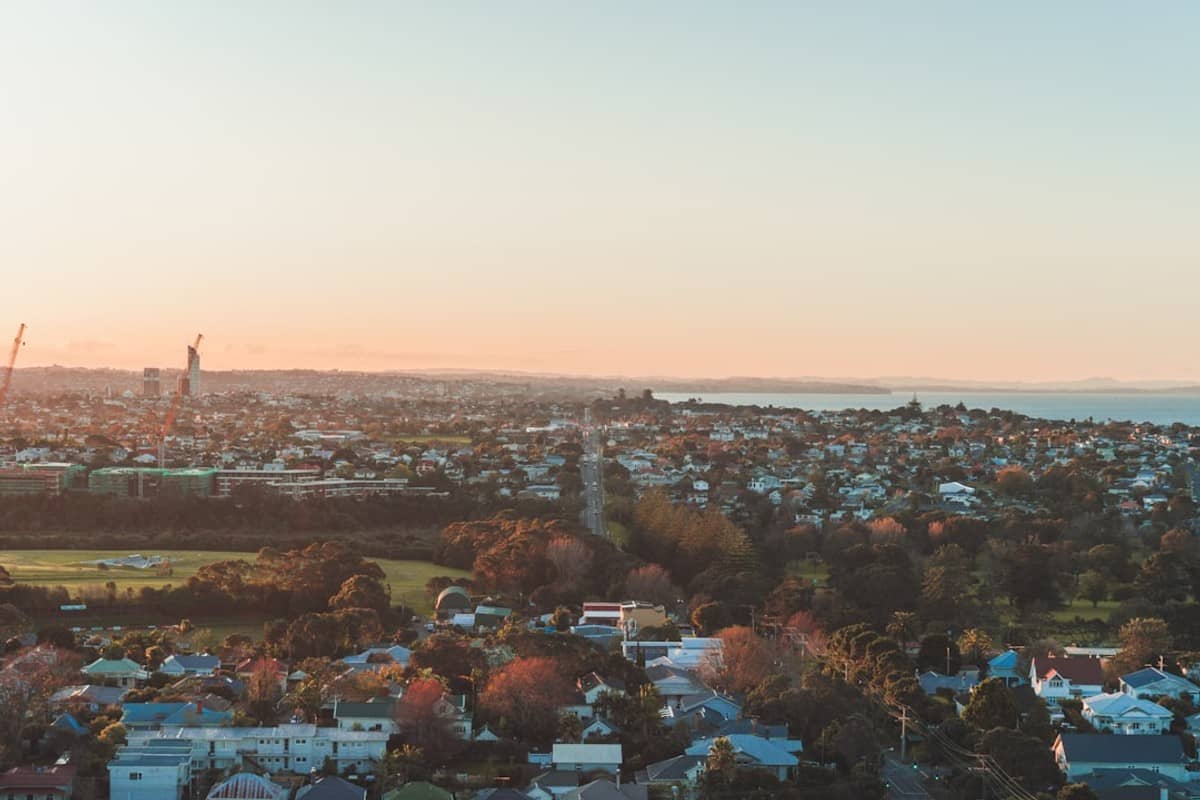 Auckland: Volcanoes, Viaduct, and Volcano Views