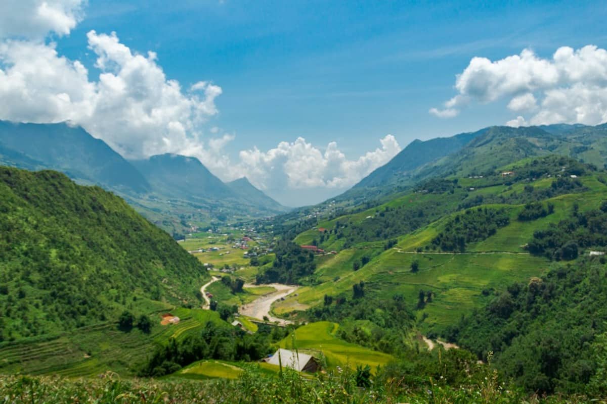 Sapa: Misty Peaks and Rice Terrace Dreams